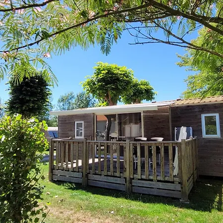 Camping Mobil Accueillant Animaux - 4 Pers. - Api-1-52-2964
