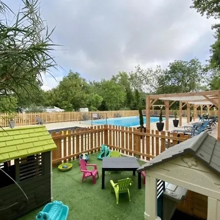 Camping Mobil Accueillant Animaux - 4 Pers. - Api-1-52-2964 Coulon