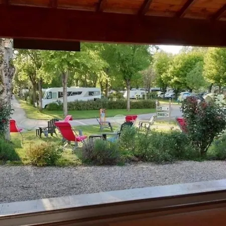 Mobil Accueillant Animaux - 4 Pers. - Api-1-52-2964 Camping Coulon